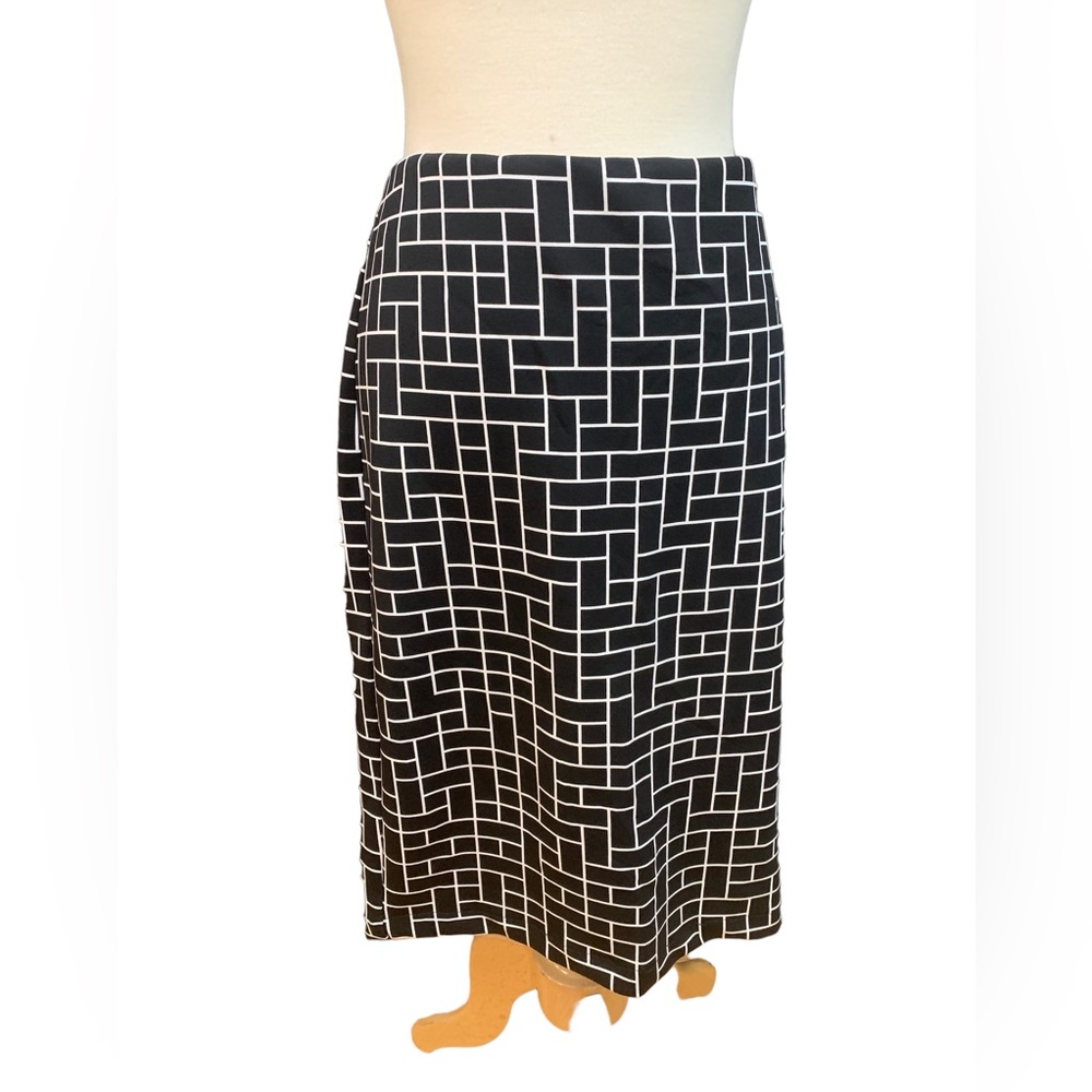 Vince Camuto, stretch windowpane, black and white pencil shirt, size M